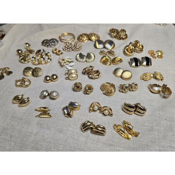 Lot 36 Gold & Silver Tone Clip On Earrings Chunky Pearl Hoop Rhinestone Vintage - Picture 1 of 12